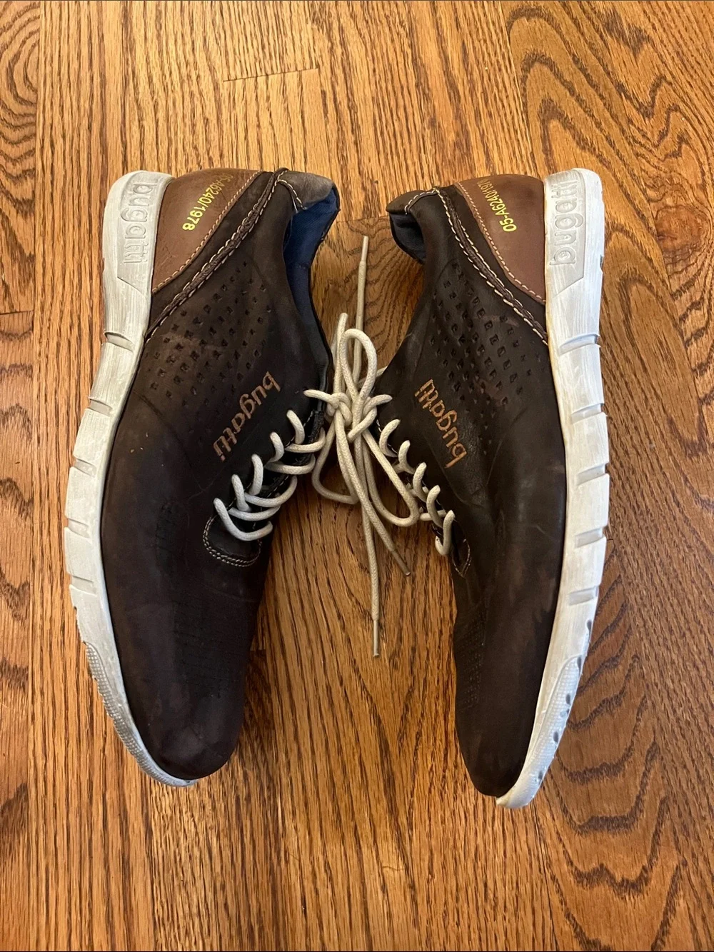 Bugatti men's leather sneakers EU 39/US 6
